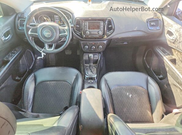 3C4NJCBB8JT408253 2018 JEEP COMPASS Черный Вид панели приборов