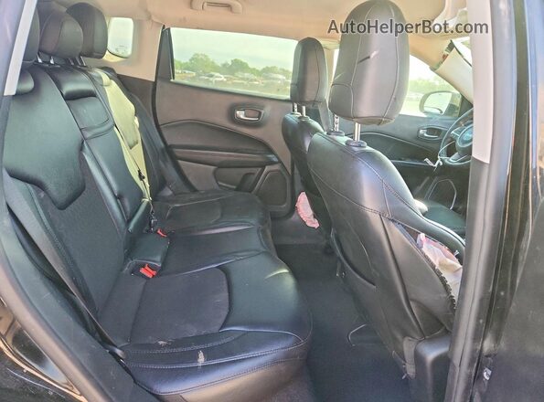 3C4NJCBB8JT408253 2018 JEEP COMPASS Черный Вид задней части салона