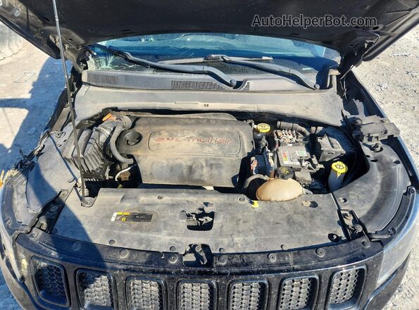 3C4NJCBB8JT408253 2018 JEEP COMPASS Черный Вид подкапотного пространства