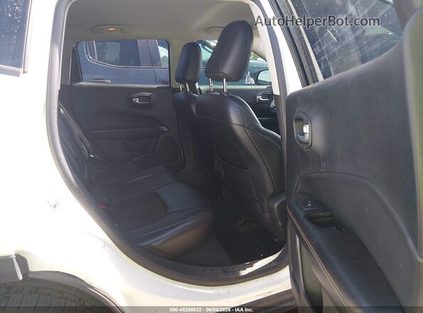 3C4NJCBB8JT462734 2018 JEEP COMPASS White 