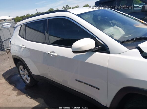 3C4NJCBB8JT462734 2018 JEEP COMPASS White 