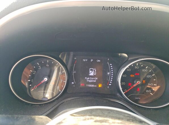 3C4NJCBB8JT468968 2018 JEEP COMPASS Белый Вид щитка приборов