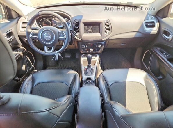 3C4NJCBB8JT488959 2018 JEEP COMPASS White Առջևի վահանակի տեսք