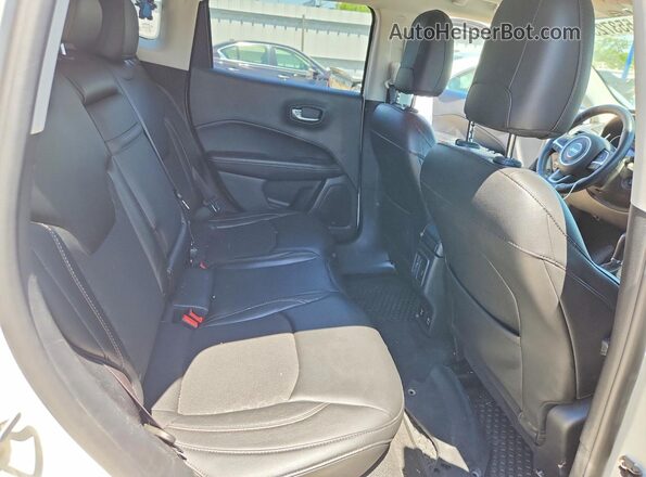3C4NJCBB8JT488959 2018 JEEP COMPASS White Սալոնի հետևի տեսք
