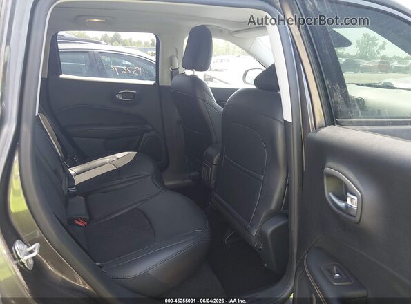 3C4NJCBB8KT658206 2019 JEEP COMPASS Gray VIN sticker view