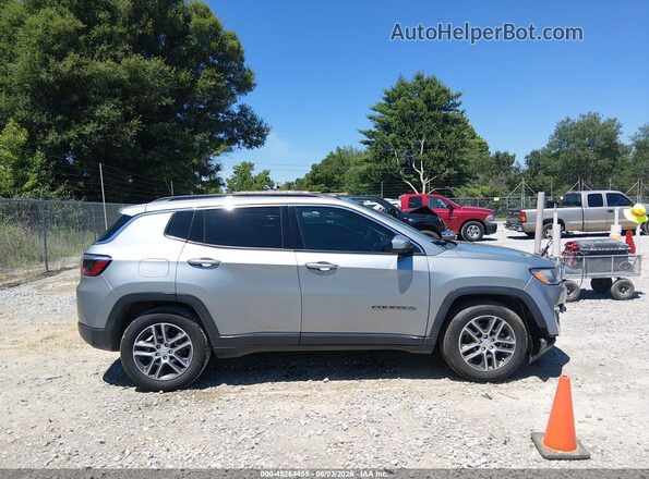3C4NJCBB8LT224434 2020 JEEP COMPASS Silver უკანა სალონის ხედი