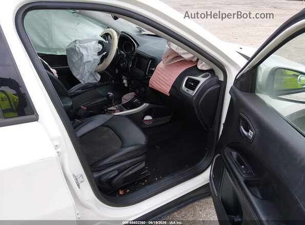 3C4NJCBB8MT592193 2021 JEEP COMPASS White Widok wnętrza z przodu