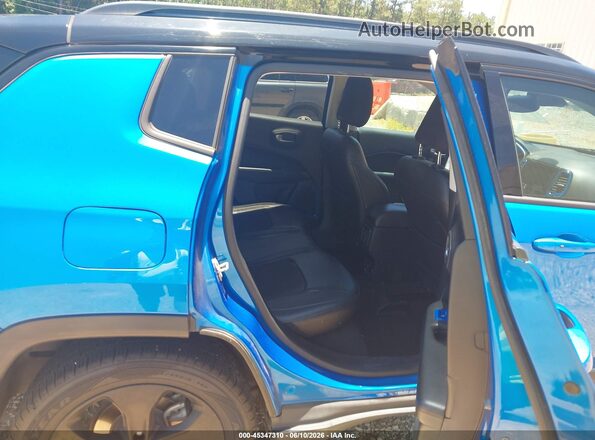 3C4NJCBB9JT304872 2018 JEEP COMPASS Blue VIN կոդի պիտակի տեսք