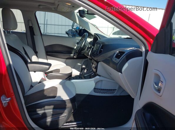 3C4NJCBB9JT503386 2018 JEEP COMPASS Red Widok wnętrza z przodu