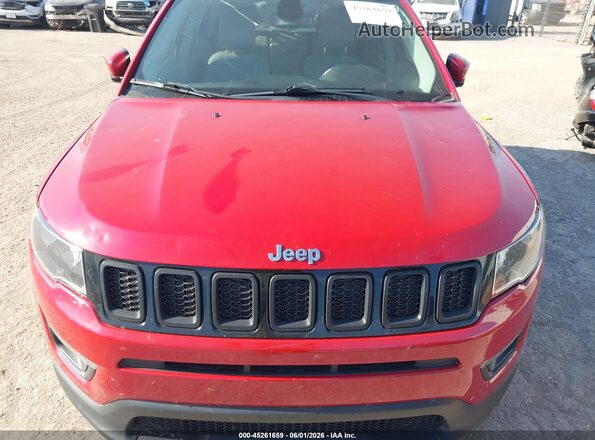 3C4NJCBB9JT503386 2018 JEEP COMPASS Red Widok z przodu