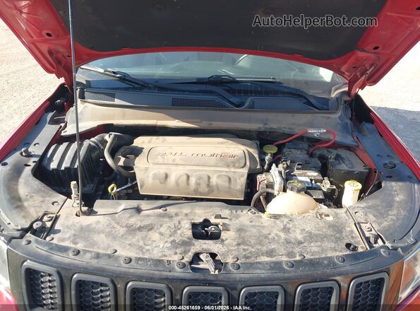 3C4NJCBB9JT503386 2018 JEEP COMPASS Red Widok z tyłu