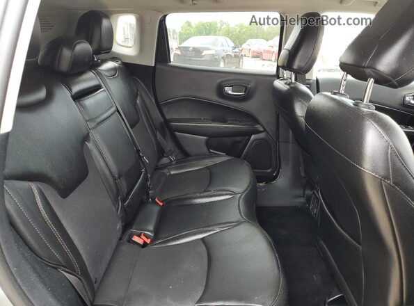 3C4NJCBB9KT699329 2019 JEEP COMPASS Silver უკანა სალონის ხედი