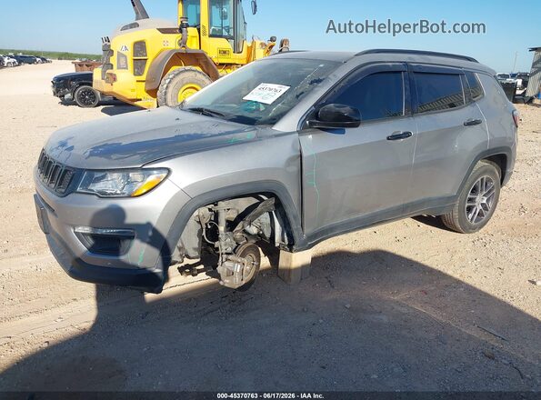 3C4NJCBB9KT762803 2019 JEEP COMPASS Серебряный Передняя левая четверть