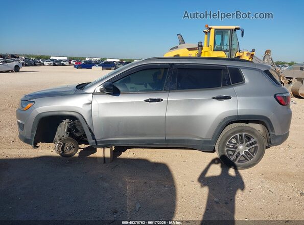 3C4NJCBB9KT762803 2019 JEEP COMPASS Серебряный Панорамный вид салона 360°
