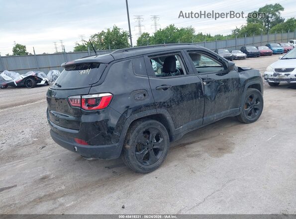 3C4NJCBBXJT408240 2018 JEEP COMPASS Black Задня права чверть