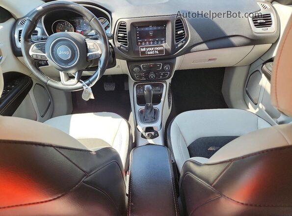 3C4NJCBBXKT730748 2019 JEEP COMPASS Black Dashboard view