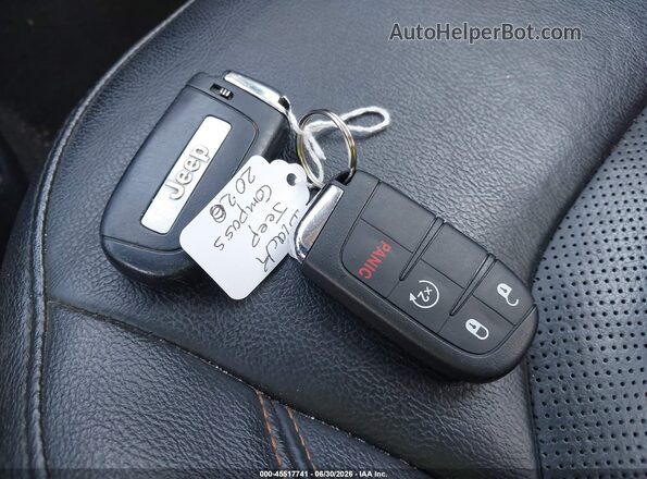 3C4NJCCB0LT140641 2020 JEEP COMPASS Black Вид панелі приладів