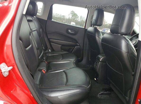 3C4NJCCB2KT662654 2019 JEEP COMPASS Red Вид задньої частини салону