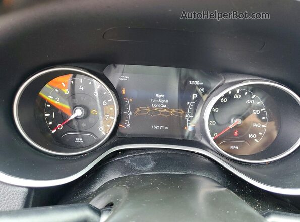 3C4NJCCB2KT662654 2019 JEEP COMPASS Red Вид щитка приладів