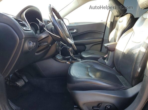 3C4NJCCB4KT670772 2019 JEEP COMPASS Black Front interior view