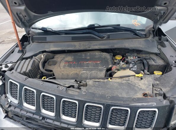 3C4NJCCB4KT676037 2019 JEEP COMPASS Серебряный Вид сзади