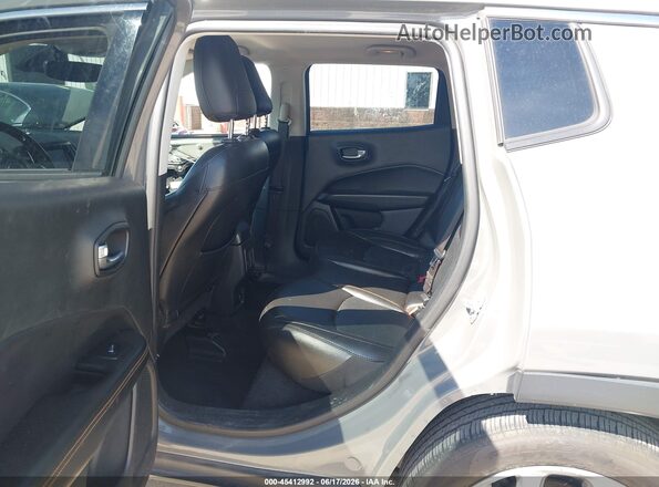 3C4NJCCB7LT122685 2020 JEEP COMPASS Gray VIN կոդի պիտակի տեսք