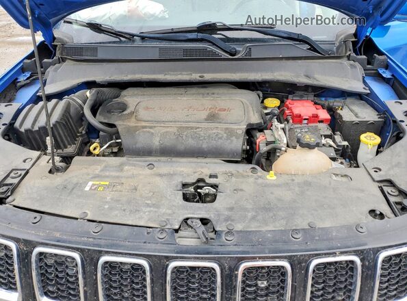 3C4NJCCB7MT526457 2021 JEEP COMPASS Blue Vista del compartimento del motor