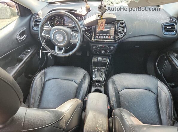 3C4NJCCB8LT140306 2020 JEEP COMPASS Gray Dashboard view