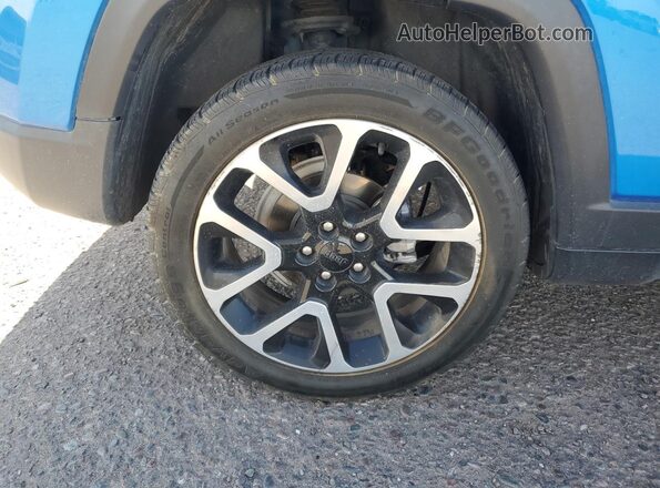 3C4NJCCB9JT248236 2018 JEEP COMPASS Blue 