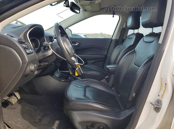 3C4NJCCBXLT107971 2020 JEEP COMPASS Белый Вид салона спереди