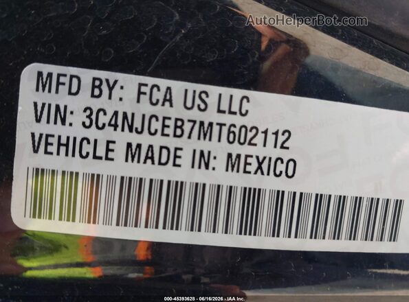 3C4NJCEB7MT602112 2021 JEEP COMPASS Black Vista del compartimento del motor