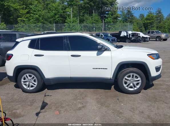 3C4NJDAB0MT599033 2021 JEEP COMPASS White Widok wnętrza z tyłu