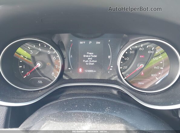 3C4NJDAB3JT361236 2018 JEEP COMPASS White Rear seats view
