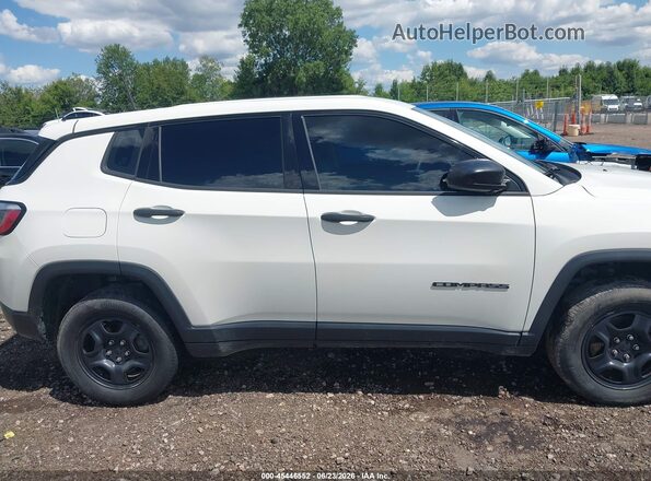 3C4NJDAB3JT361236 2018 JEEP COMPASS White Rear interior view