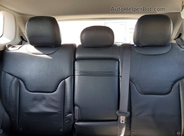 3C4NJDAB3LT245070 2020 JEEP COMPASS White Rear seats view