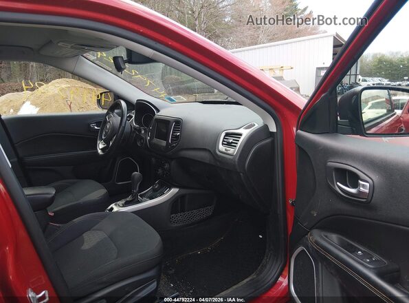 3C4NJDAB5KT686102 2019 JEEP COMPASS Red 