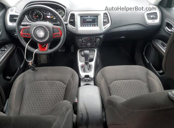 3C4NJDAB6MT514020 2021 JEEP COMPASS Черный Вид панели приборов