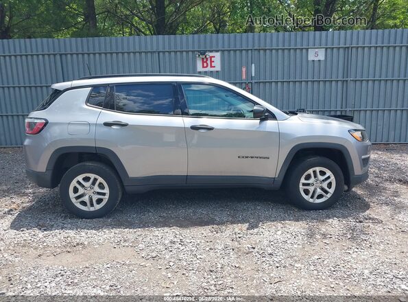 3C4NJDAB7JT116617 2018 JEEP COMPASS Silver Vista interior trasera