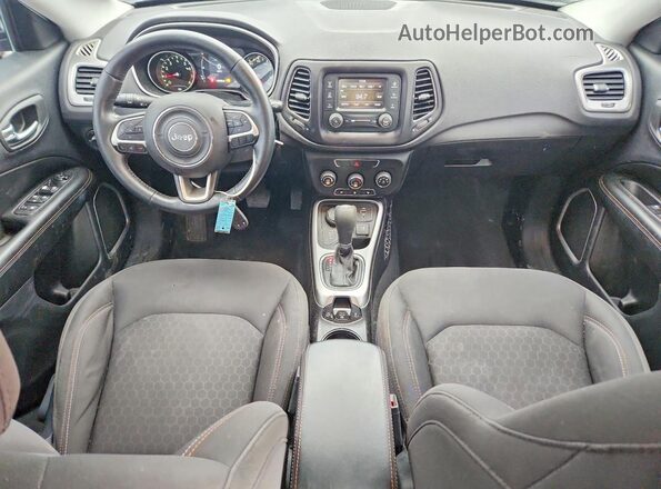 3C4NJDAB9JT308170 2018 JEEP COMPASS White Widok deski rozdzielczej