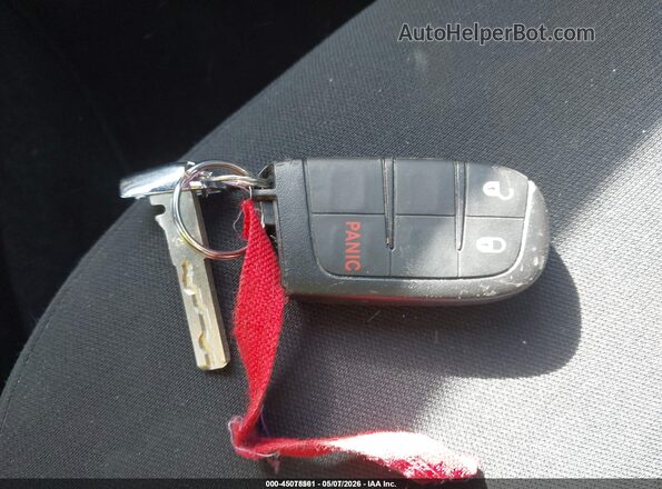 3C4NJDAB9JT392278 2018 JEEP COMPASS Красный 