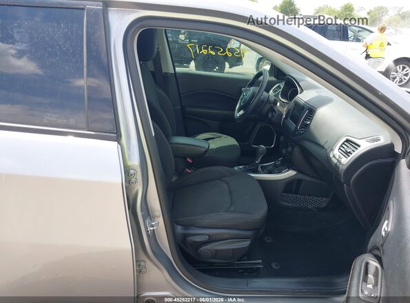 3C4NJDAB9KT837331 2019 JEEP COMPASS Silver Սալոնի դիմացի տեսք