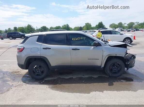 3C4NJDAB9KT837331 2019 JEEP COMPASS Silver Սալոնի հետևի տեսք