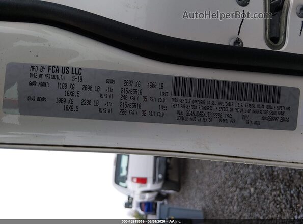 3C4NJDABXJT392290 2018 JEEP COMPASS White Engine compartment view