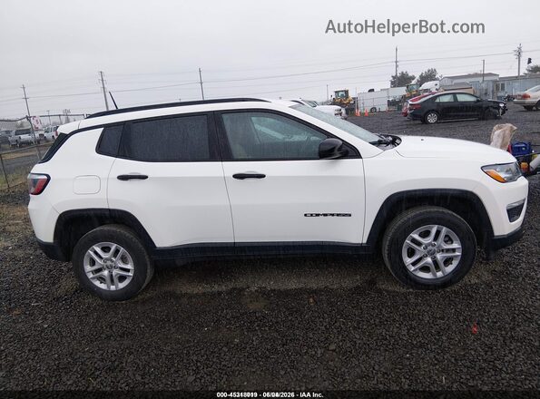 3C4NJDABXJT392290 2018 JEEP COMPASS White Rear interior view