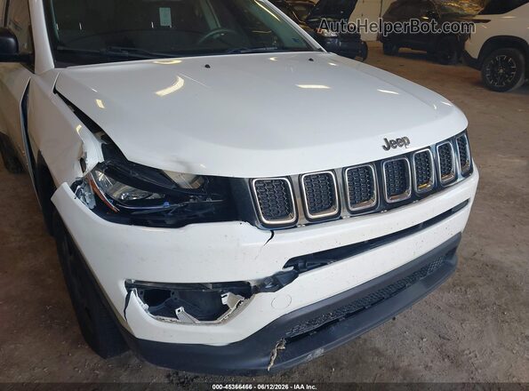 3C4NJDABXKT808002 2019 JEEP COMPASS White Vista frontal