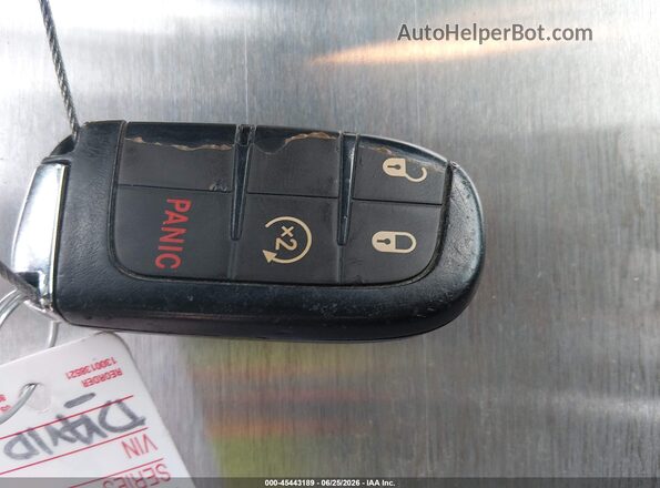 3C4NJDABXMT591263 2021 JEEP COMPASS Бордовый Вид панели приборов