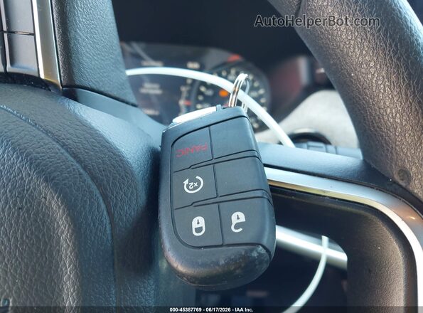 3C4NJDAN0PT514514 2023 JEEP COMPASS Red Vista del salpicadero