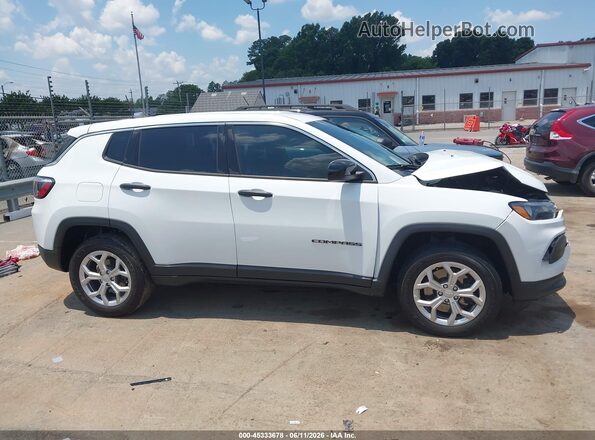 3C4NJDAN2RT175127 2024 JEEP COMPASS White Vista interior trasera