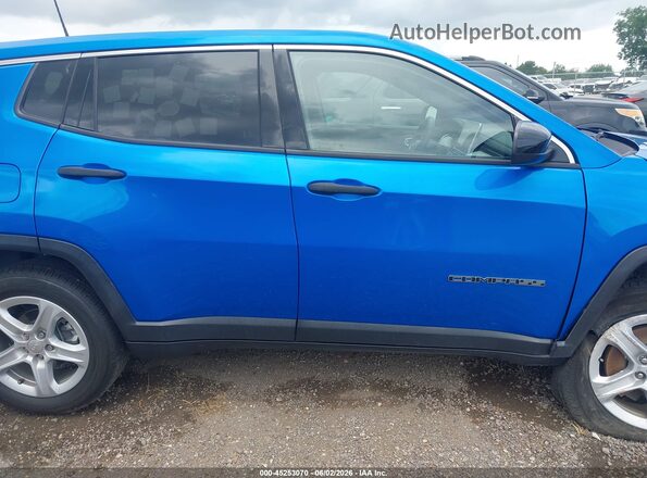 3C4NJDAN4PT512958 2023 JEEP COMPASS Blue Rear interior view