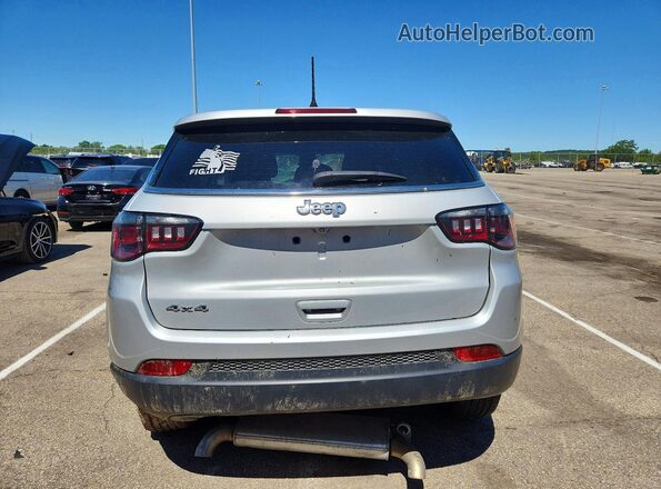 3C4NJDAN5RT135611 2024 JEEP COMPASS Silver Rear view